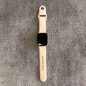 Apple Watch Series 4 Blush Pink Band